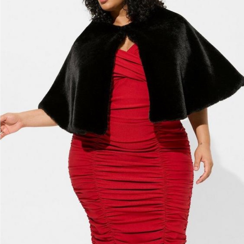 161. Torrid Elegant Black Faux Fur Cape